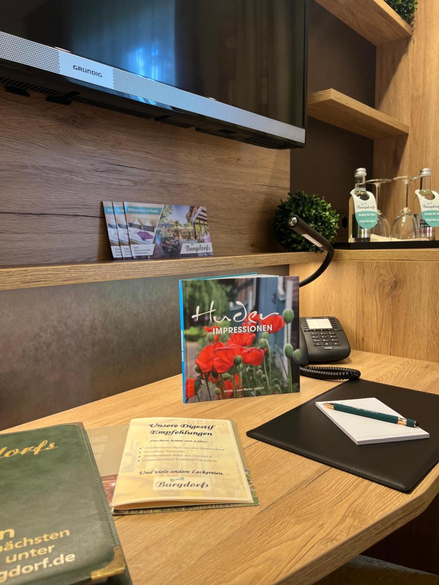 Burgdorfs Hotel & Restaurant Hude  Екстер'єр фото