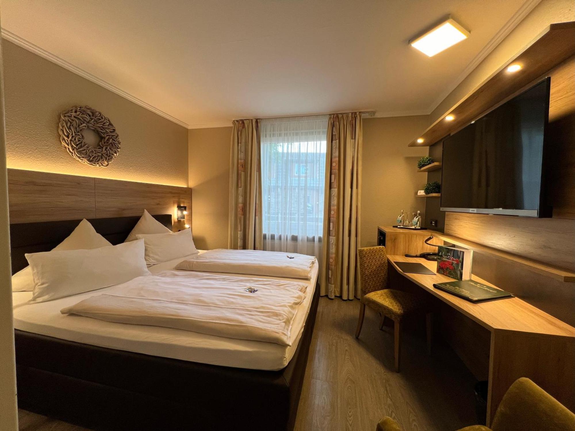 Burgdorfs Hotel & Restaurant Hude  Екстер'єр фото