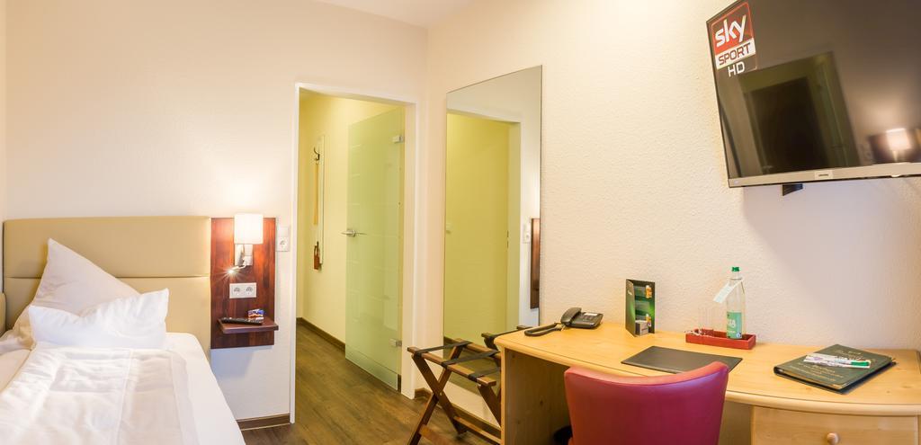 Burgdorfs Hotel & Restaurant Hude  Екстер'єр фото